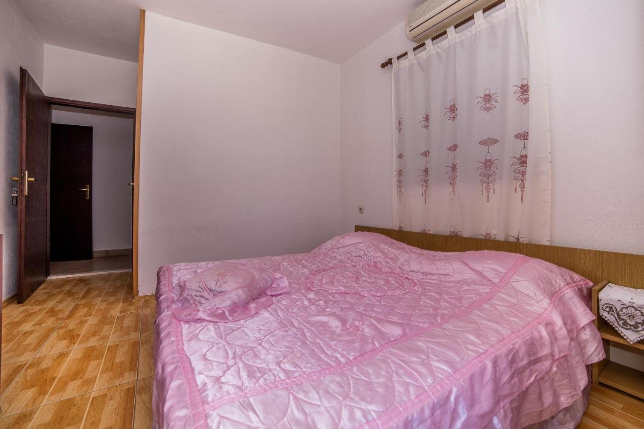 Apartments And Rooms Drpic Сплітська Екстер'єр фото